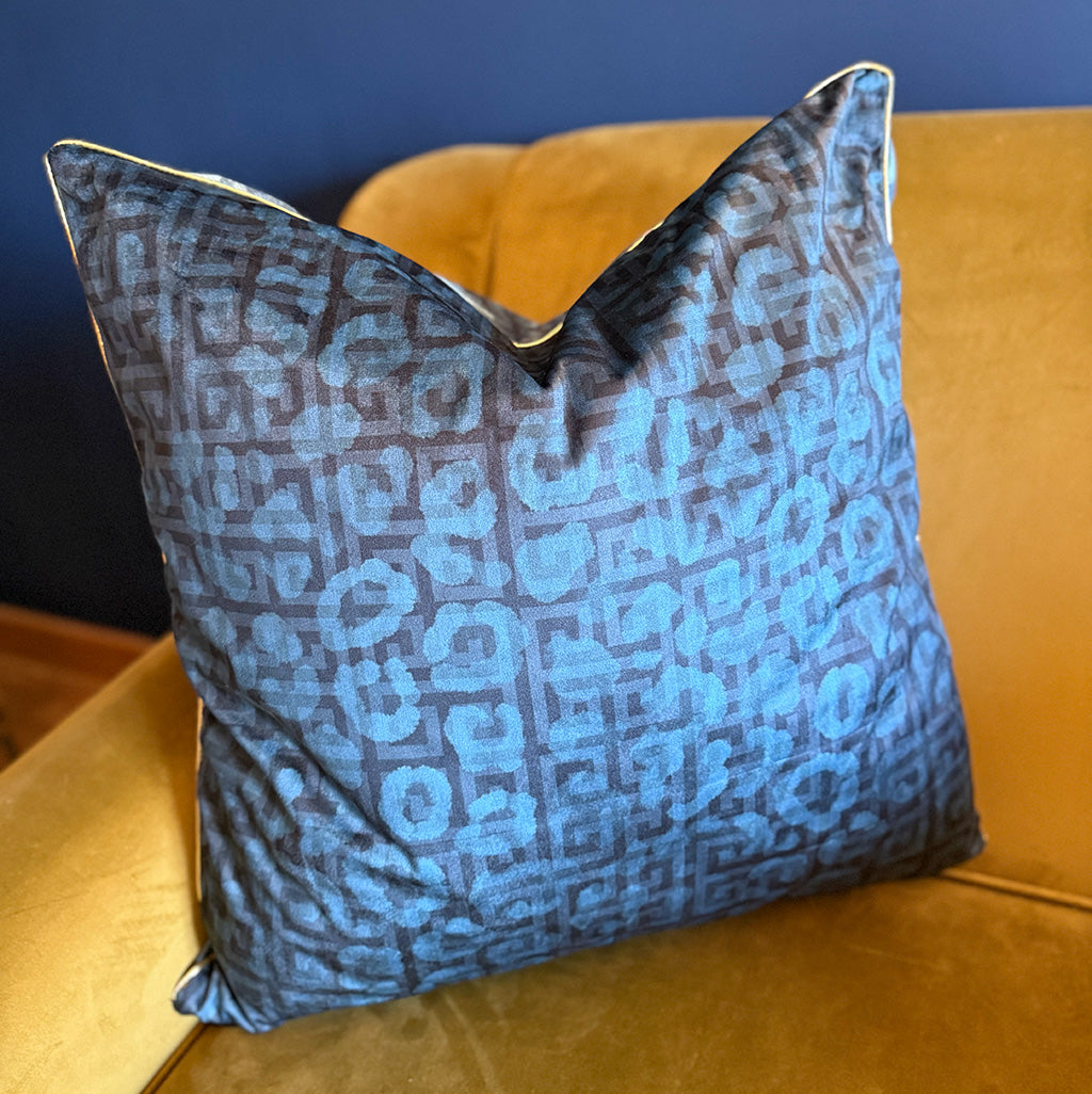 Graceful Giant - Velvet Scatter with Feather Inner - 60x60cm